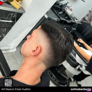 Anatomik modelli saç kesimi 